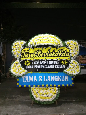 Papan Bunga Duka di Tanjung Agung